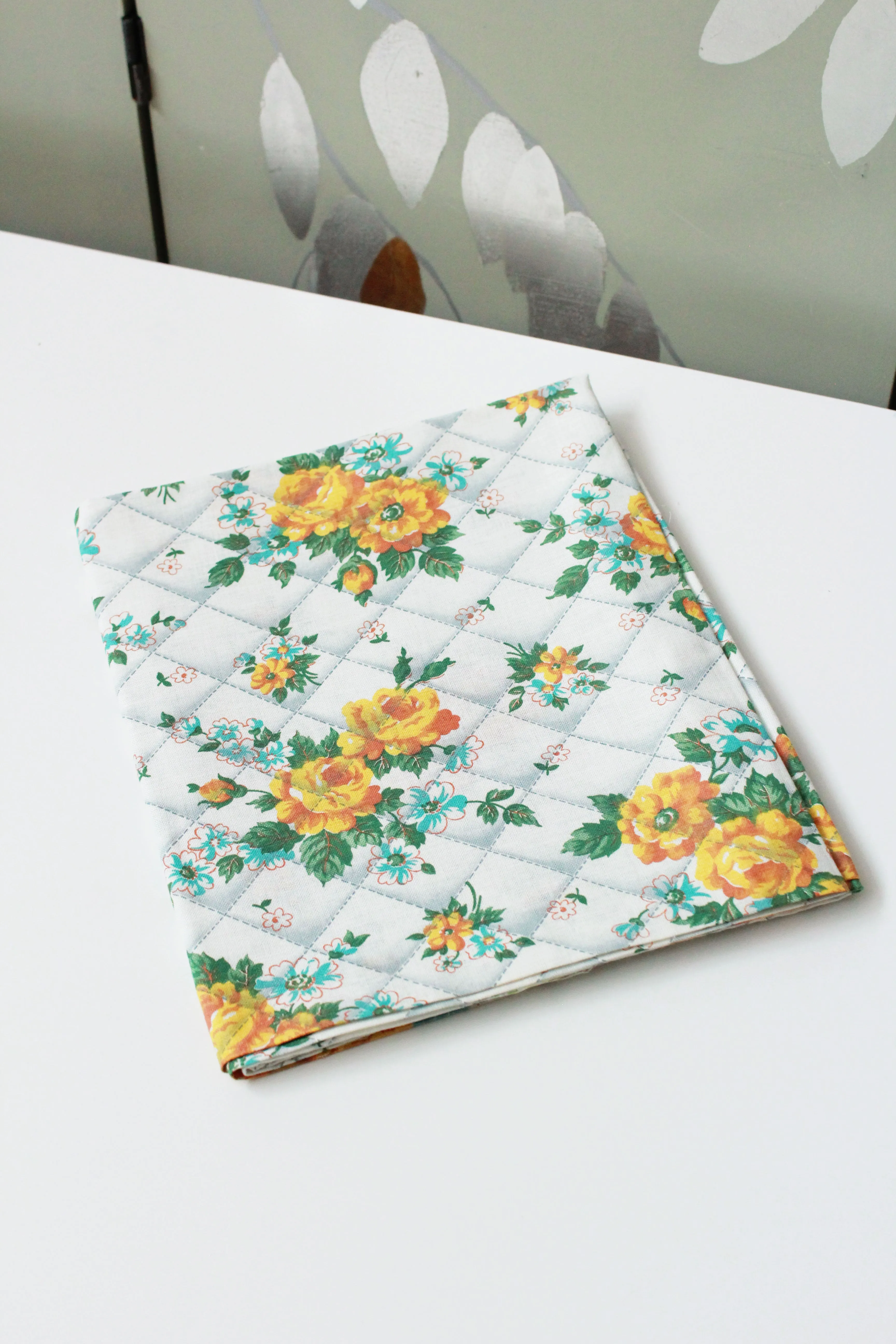 1930s Yellow Flower Feedsack, Yellow/Green/White flowers, Vintage 1940s fabric, Summer Fabric