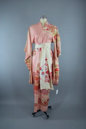 1960s Vintage Silk Kimono Robe Furisode / Pink & Gold Floral