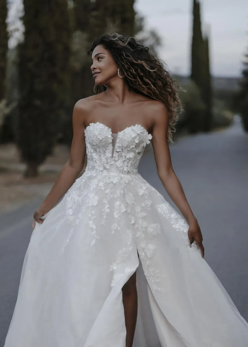 Elegant Allure Bridals Abella Jouri Gown E304