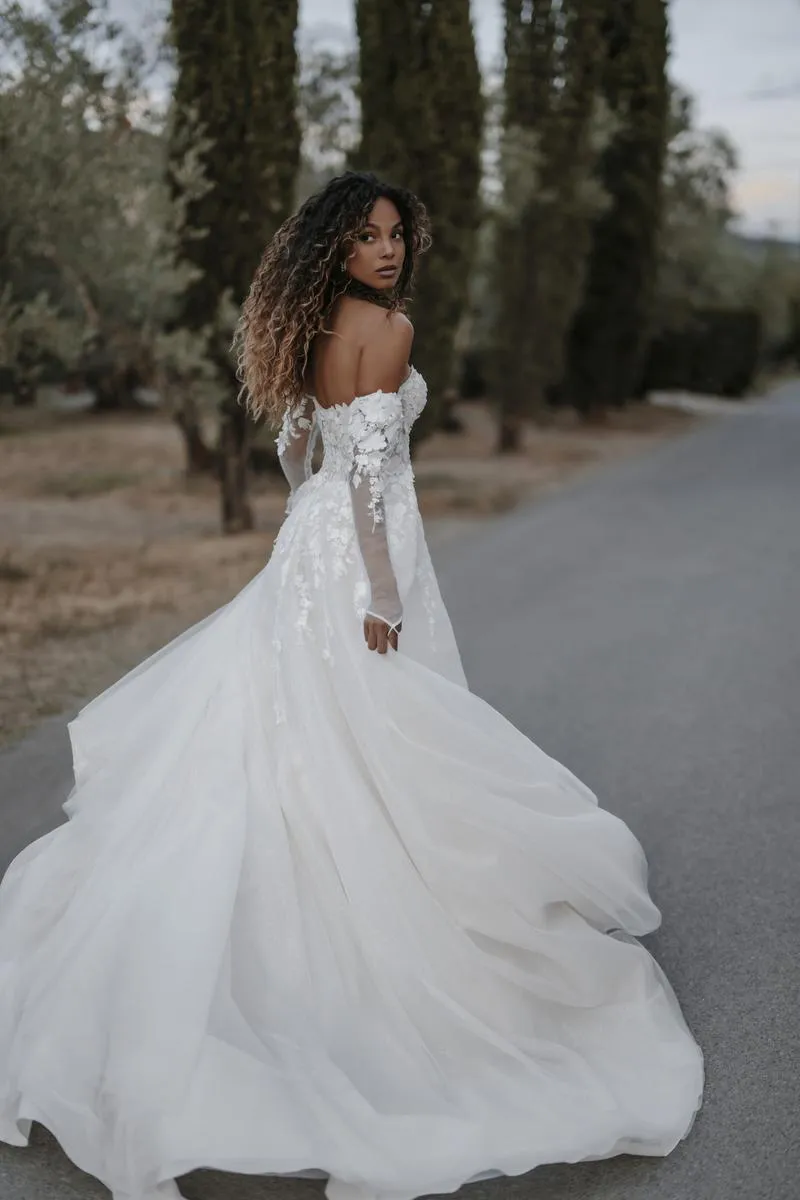 Elegant Allure Bridals Abella Jouri Gown E304