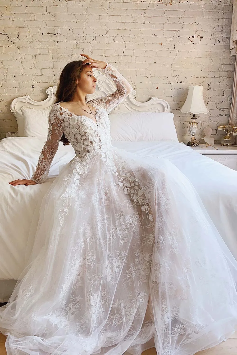 Anaissa | Long Sleeve Backless Bridal Gown w/ Train