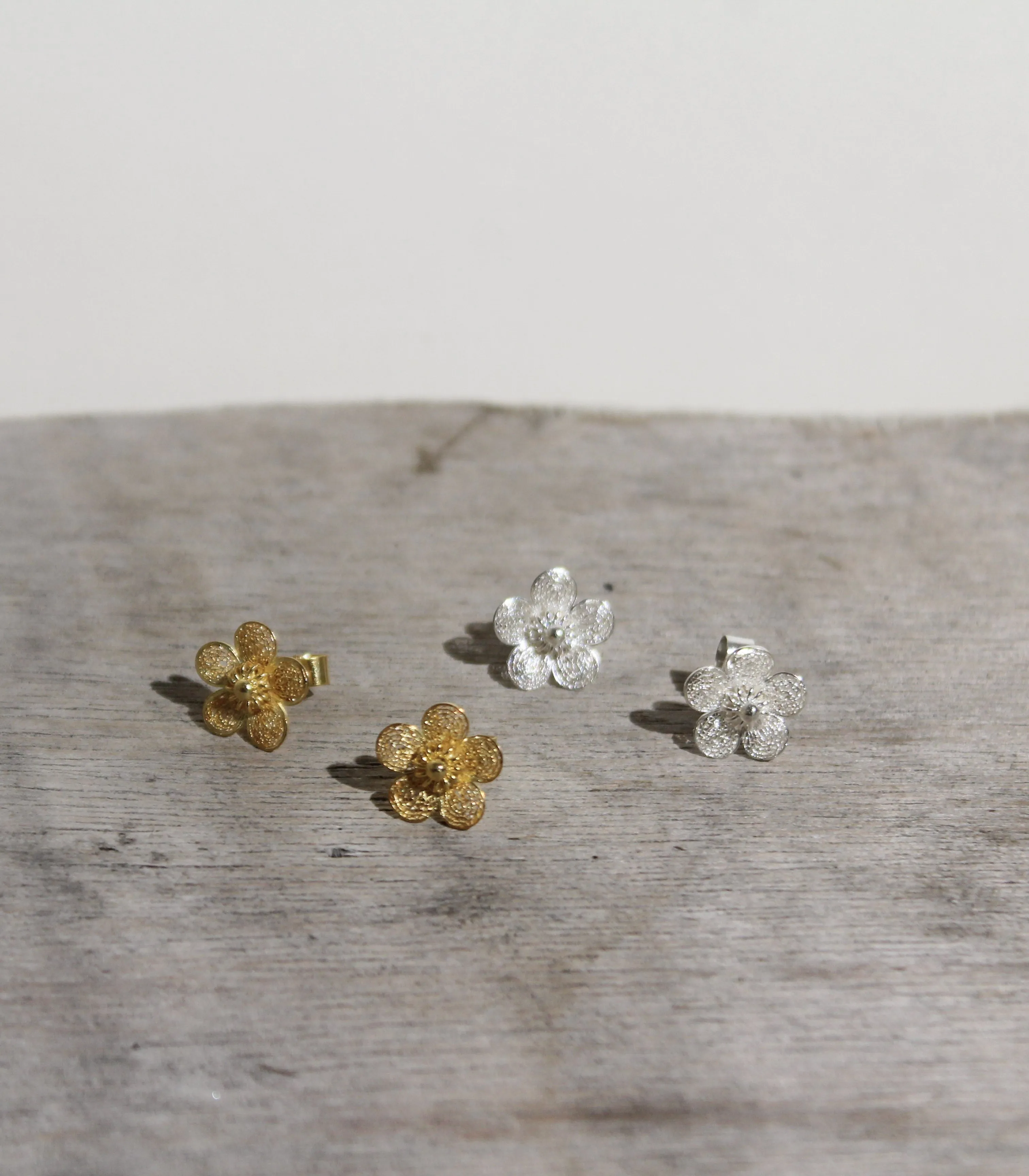 Exquisite Sampaguita Filigree Silver Stud Earrings - Elegant Floral Design for Everyday Wear